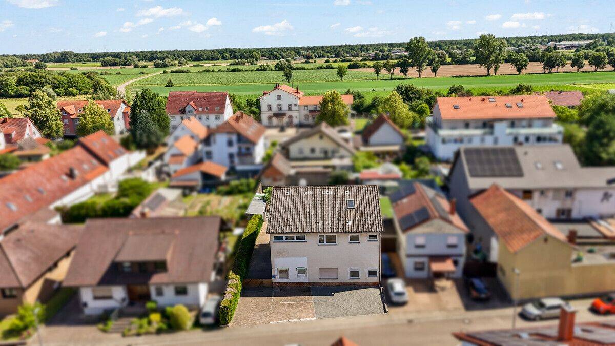 Großzügiges Einfamilienhaus mit Flexibilität zur Dreifamiliennutzung in ruhiger Lage, 67363 Lustadt