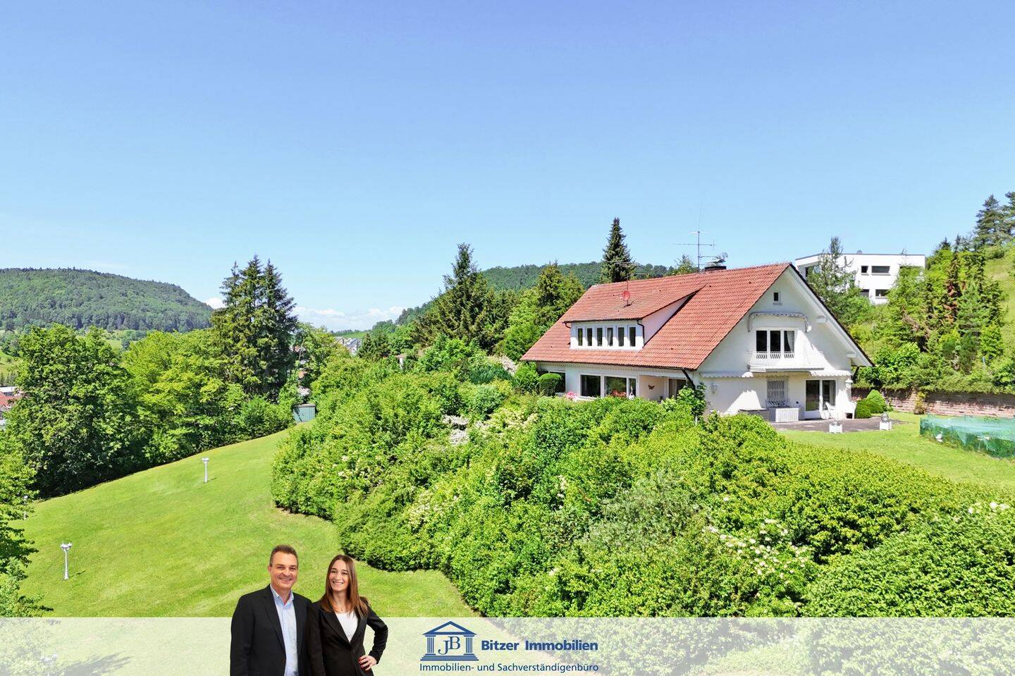 Panoramavilla mit 8.400 m² Parkgrundstück, 72459 Albstadt