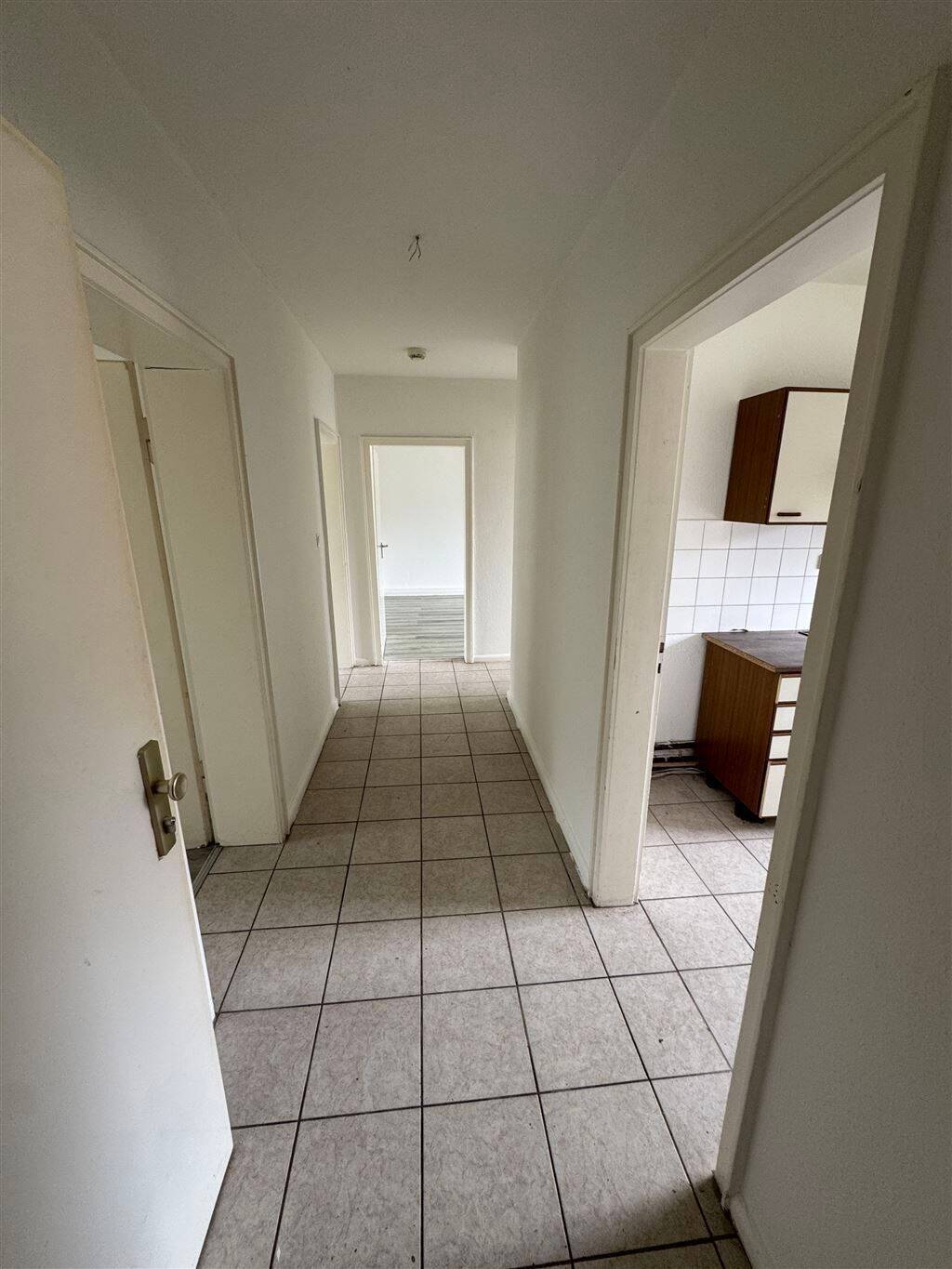 Helle 3-Zimmer-Wohnung mit Balkon im 1. Obergeschoss eines ruhigen 4-Parteien-Hauses, 49356 Diepholz
