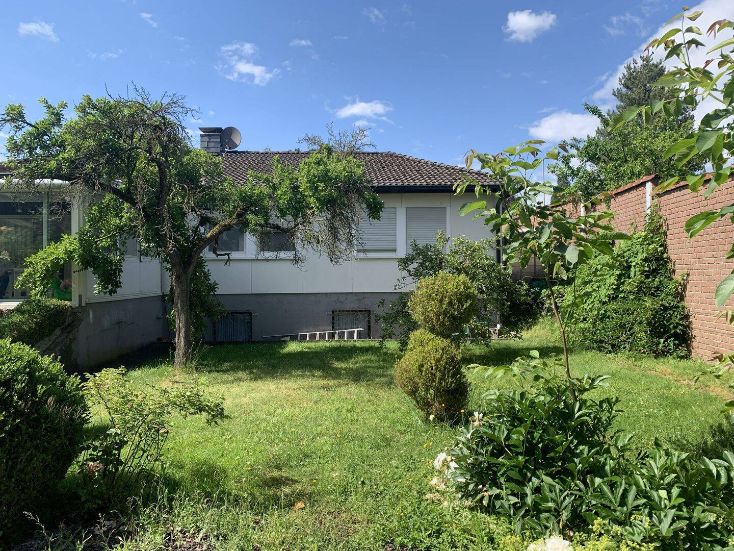Freistehender Walmdachbungalow mit großem Wintergarten und Garage in der Nähe des Ortskerns!, 46514 Schermbeck