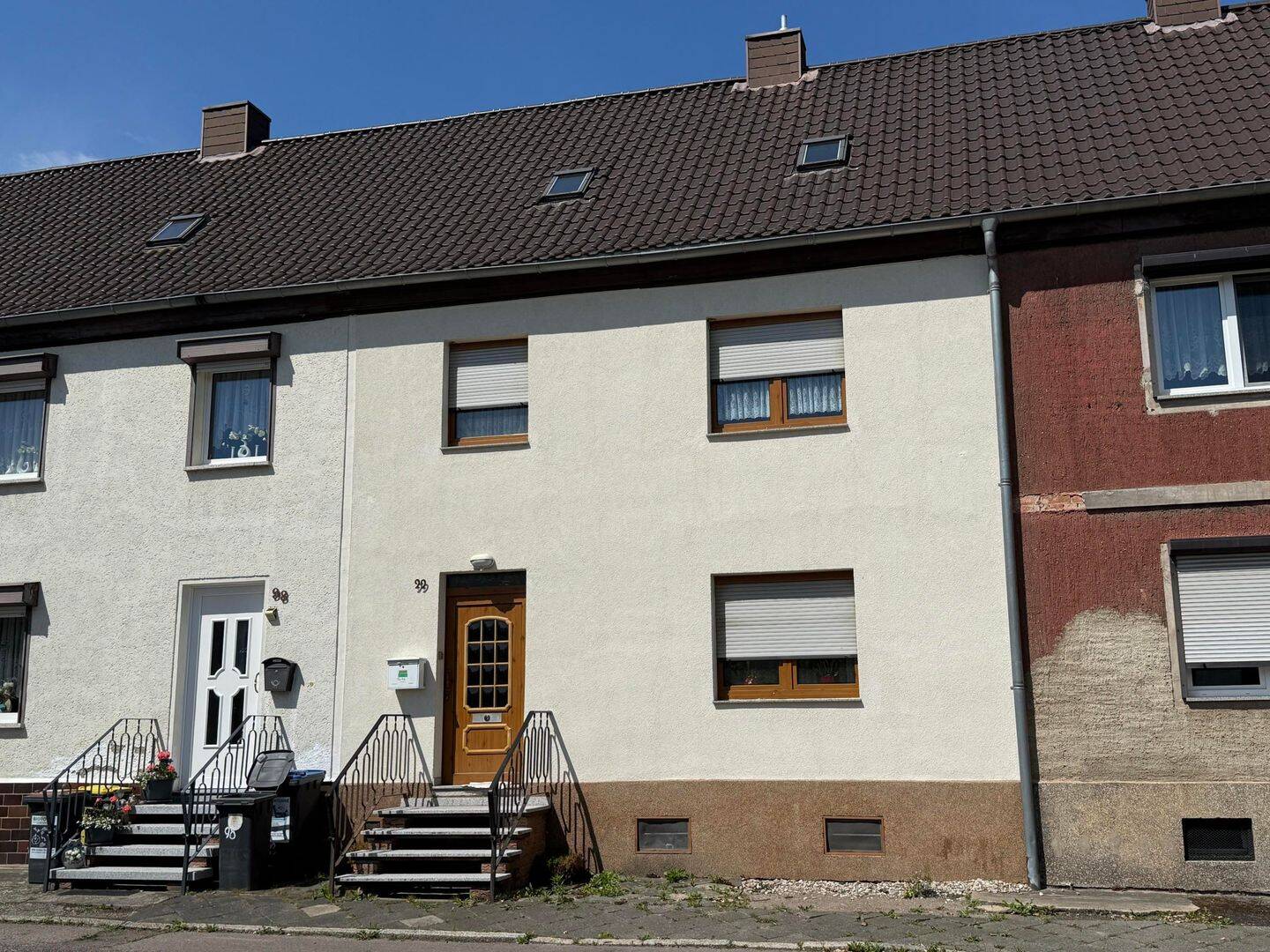 Reihenhaus im südlichen Stadtgebiet von Halle (S.), 6128 Halle (Saale) (Böllberg-Wörmlitz Gesundbrunnen Innenstadt Silberhöhe Südstadt)