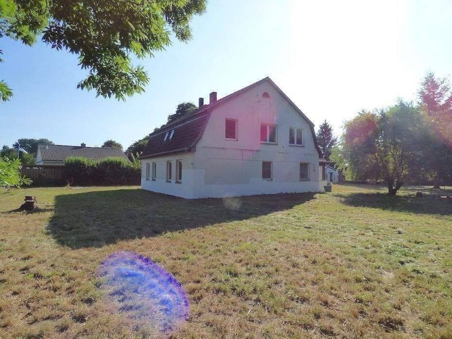 Haus in herrlich ruhiger Lage ! Aufteilung in bis zu 4 Wohnungen möglich ! Planung vorhanden ! Provisionsfrei, 17440 Buggenhagen