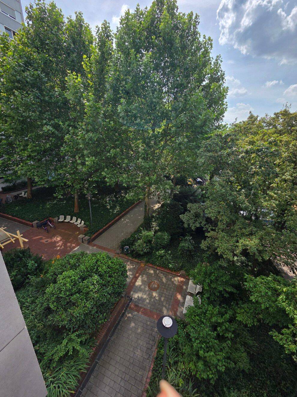 **Schöne Dreiraumwohnung mit Balkon und Einbauküche im TOPZUSTAND, KAUFEN statt mieten!!***