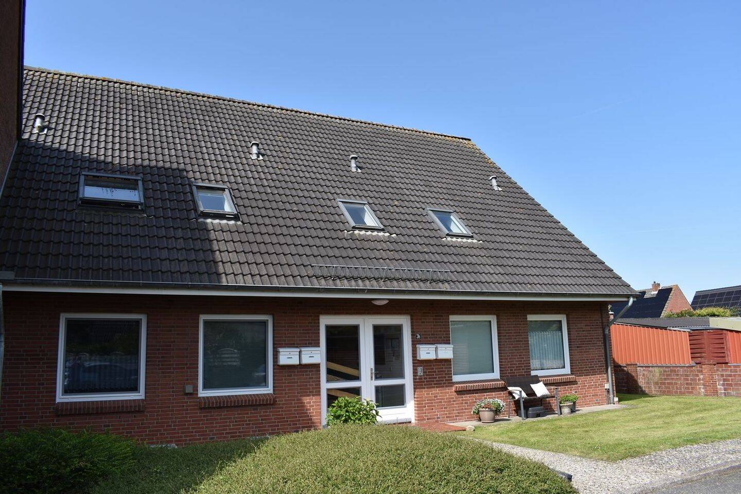 Zentral gelegene DG-Eigentumswohnung mit Balkon, 25821 Almdorf