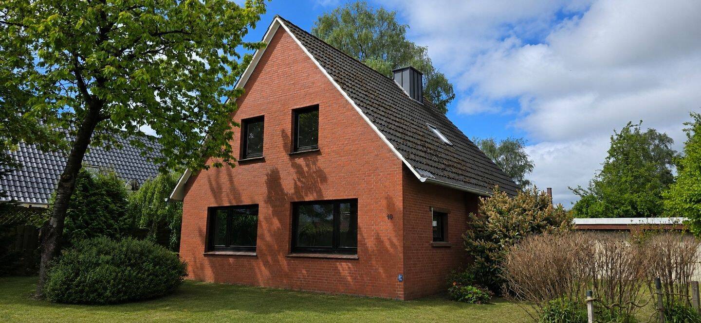 Entkerntes Einfamilienhaus mit Potenzial in Weener-Kirchborgum, 26826 Weener