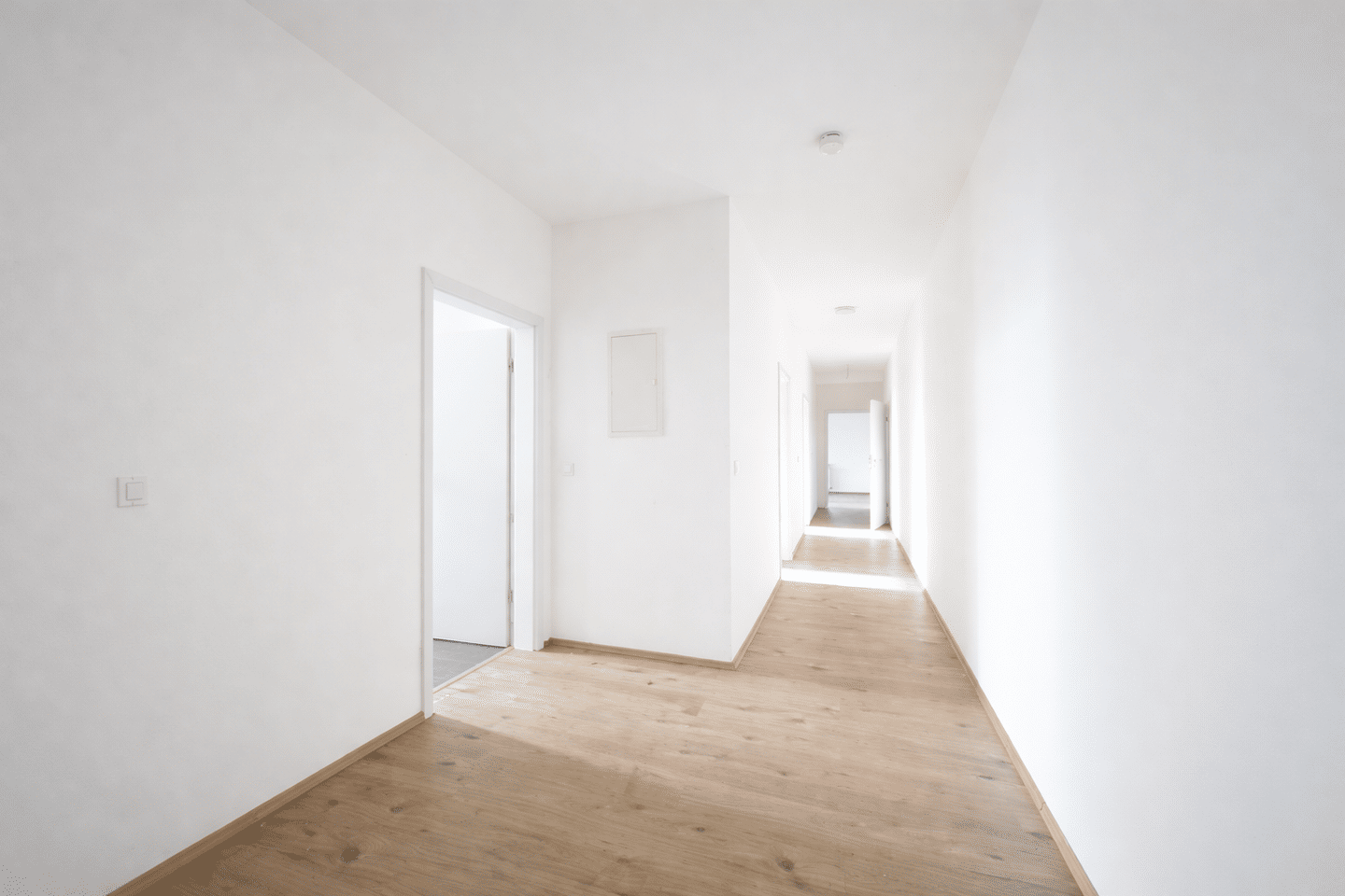 Großzügige 4,5-Zimmer-Wohnung mit Dachterrasse – kernsaniert & sofort bezugsfrei! in Hamm-Herringen, 59077 Hamm