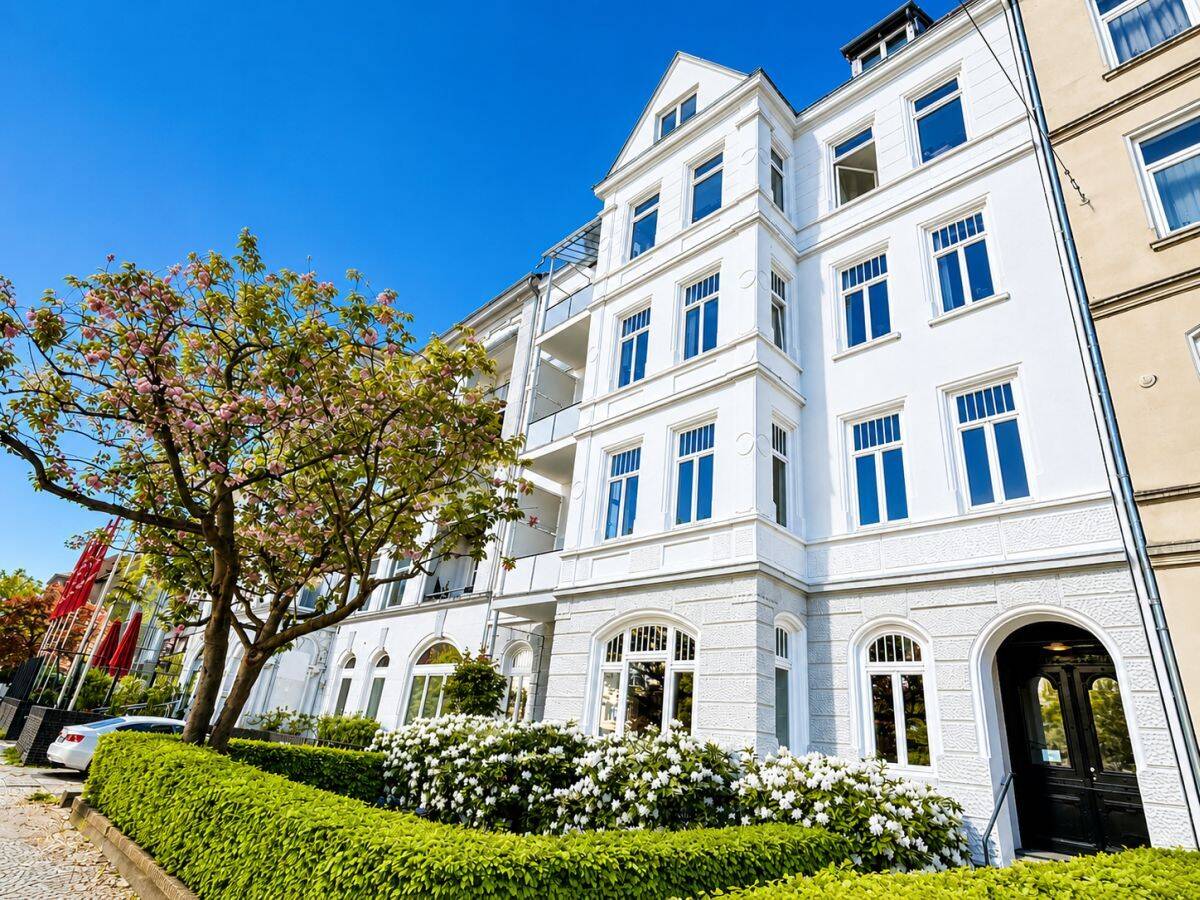 Lichtdurchflutete Altbauwohnung mit besonderem Wohnambiente, 24105 Kiel (Blücherplatz Brunswik Düsternbrook)