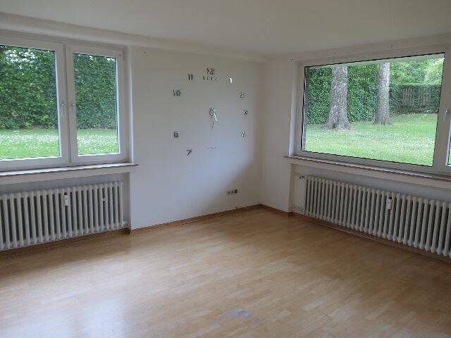 Preiswerte große helle 3 Zimmer Souterrain Wohnung mit Einbauküche in der Nordstadt von Hameln!, 31787 Hameln