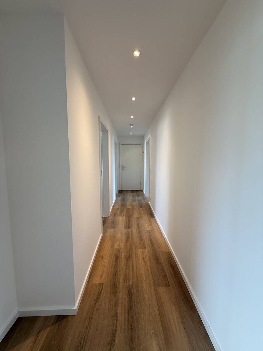 Sofort bezugsfrei: Modernes WG-Zimmer, neu renoviert und komplett möbliert, 80995 München (Allach-Untermenzing Feldmoching-Hasenbergl Moosach)