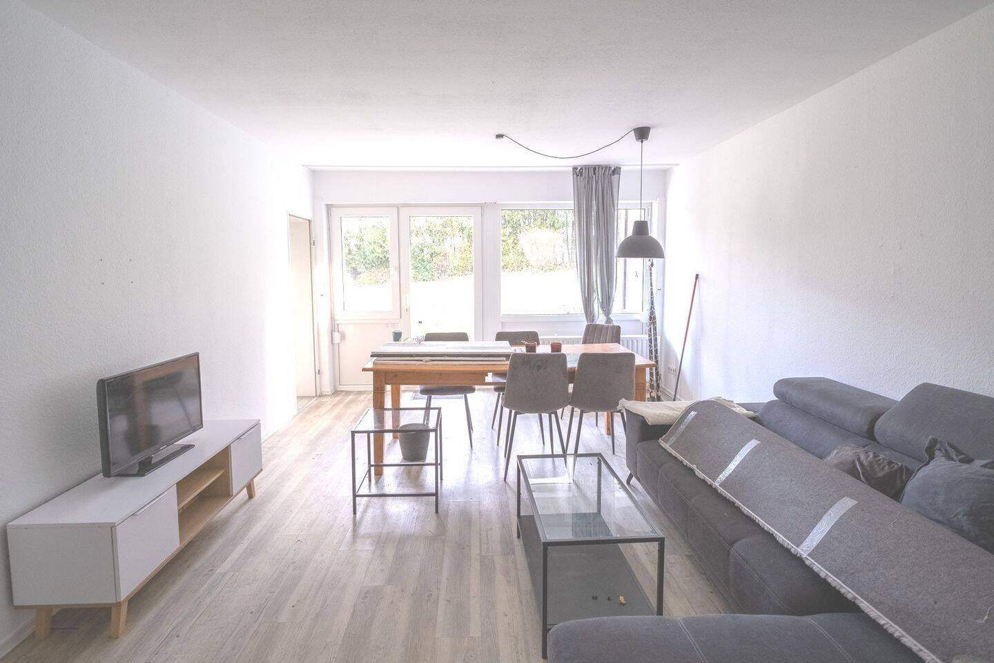 Vermietete Erdgeschosswohnung mit Terrasse und Stellplatz in Koblenz!, 56072 Koblenz (Güls Metternich Rübenach)