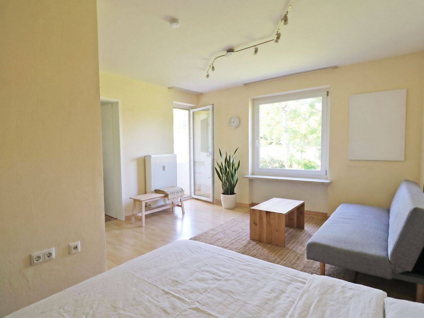 Charmante 1-Zimmer-Wohnung mit Loggia und herrlicher Aussicht ins Grüne, 83435 Bad Reichenhall