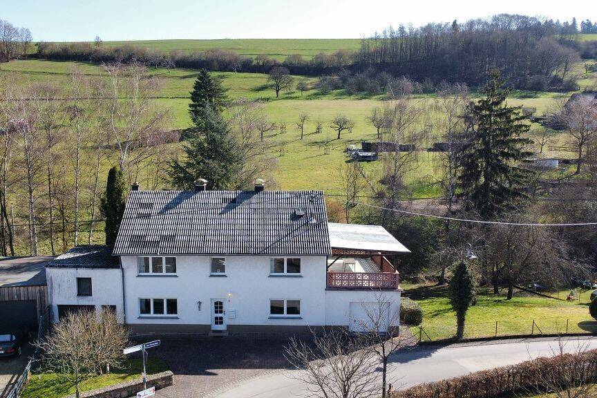 Naturidylle in Dahlem: Einfamilienhaus mit großem Grundstück, 54636 Bettingen