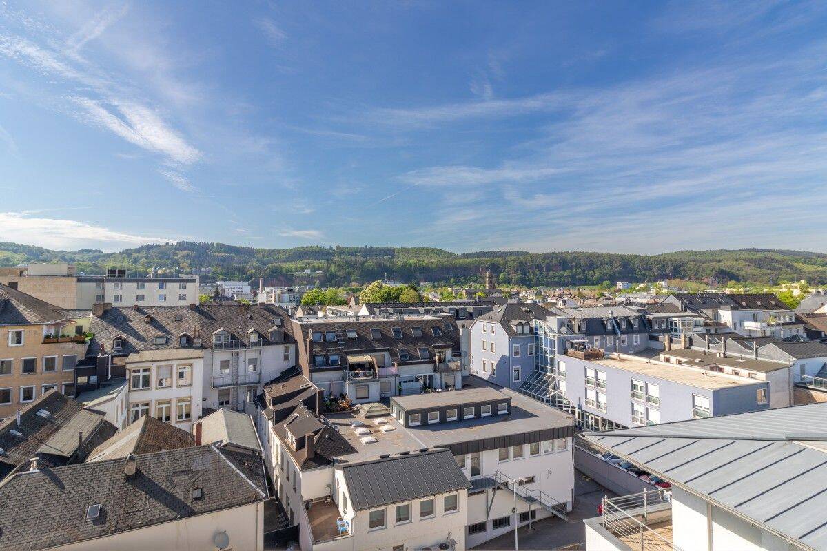 Blick über die Stadt- Altersgerechte helle Penthousewohnung an der Fußgängerzone, 54292 Trier (Eitelsbach Ruwer Trier-Nord)