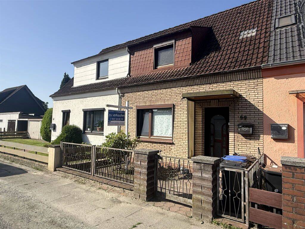 Reihenmittelhaus mit großem Grundstück und vielseitigem Potenzial in Bremen Oslebshausen, 28239 Bremen (Gröpelingen Ohlenhof Oslebshausen)