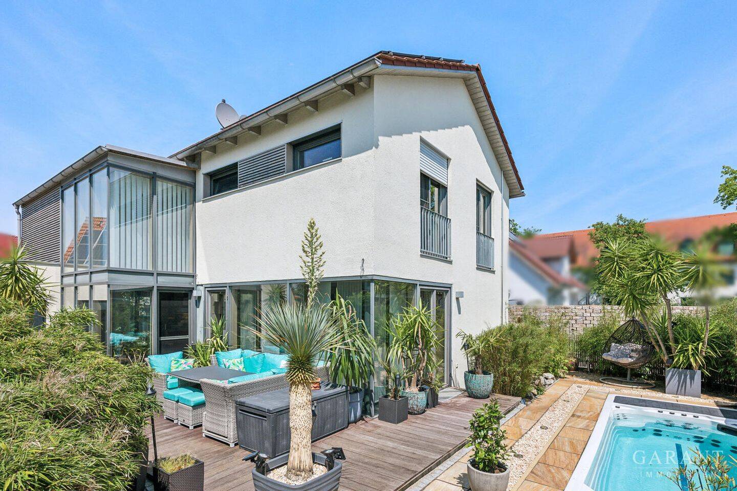 Design trifft Wohnkomfort – Architektenhaus mit Sauna, Whirlpool & Pool, 85445 Oberding