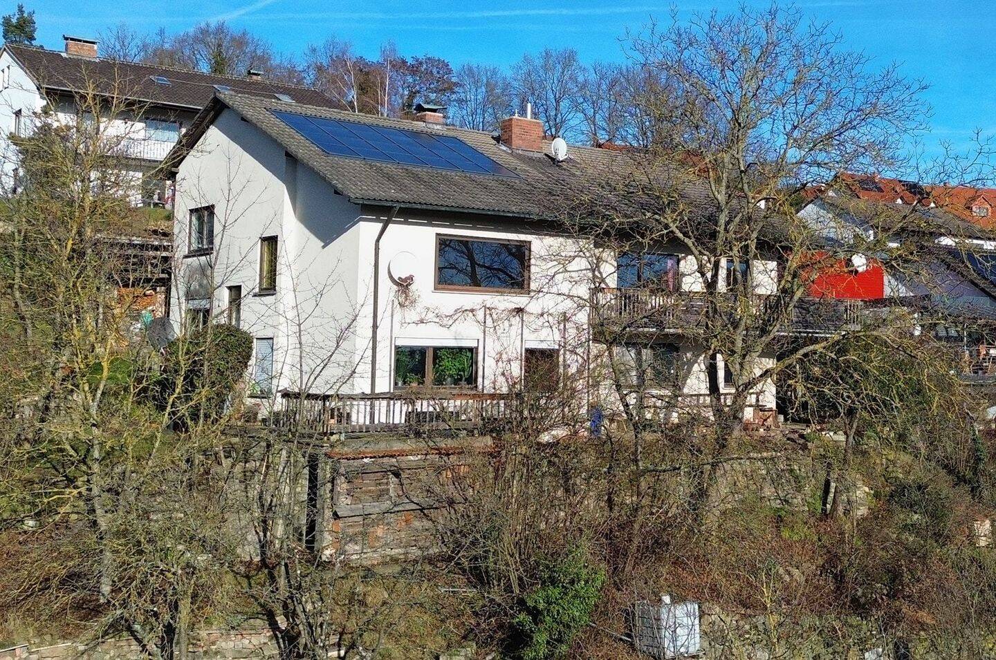 Charmantes, großzügiges und lichtdurchflutetes Traumhaus mit imposanten Weitblick und Einliegerwohnung, 97500 Ebelsbach