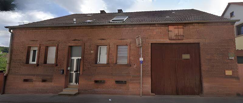 Großes Einfamilienhaus auf 1.500 m² Grundstück mit Scheune & attraktivem Entwicklungspotenzial, 67659 Kaiserslautern (Erfenbach Erlenbach Innenstadt Morlautern)