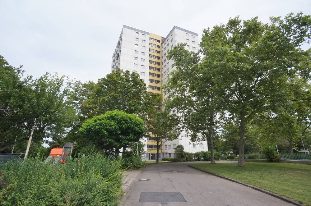 MZ-Oberstadt: Ruhige, sanierte, gut geschnittene 3 Zimmerwohnung, 1. OG, gepflegte Wohneinheit., 55131 Mainz (Altstadt Neustadt Oberstadt Weisenau)