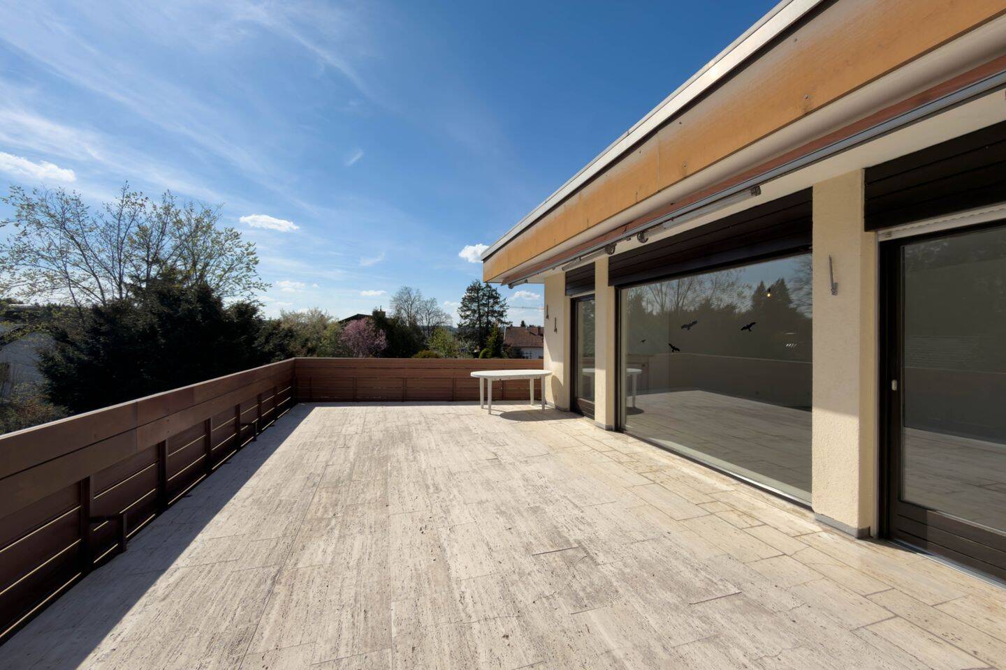 Sonne genießen in Feldafing – Dachterrassenwohnung mit Weitblick, 82340 Feldafing