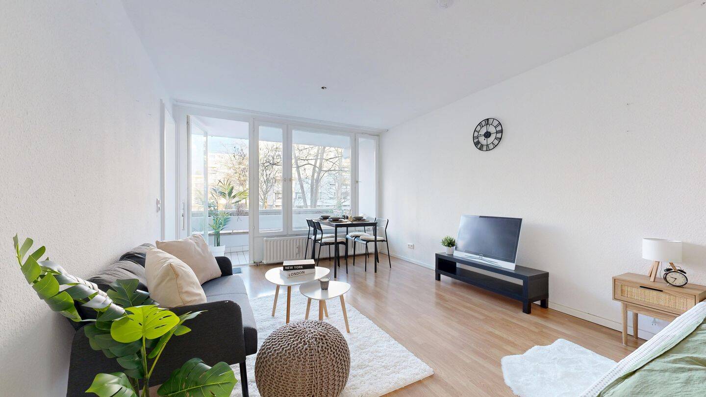 Helle 1-Zimmer-Wohnung mit Loggia & separater Küche in Ottobrunn, 85521 Ottobrunn