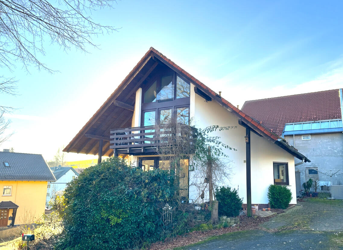 Attraktives Einfamilienhaus in idyllischer Lage der Rhön, 36115 Ehrenberg (Rhön)