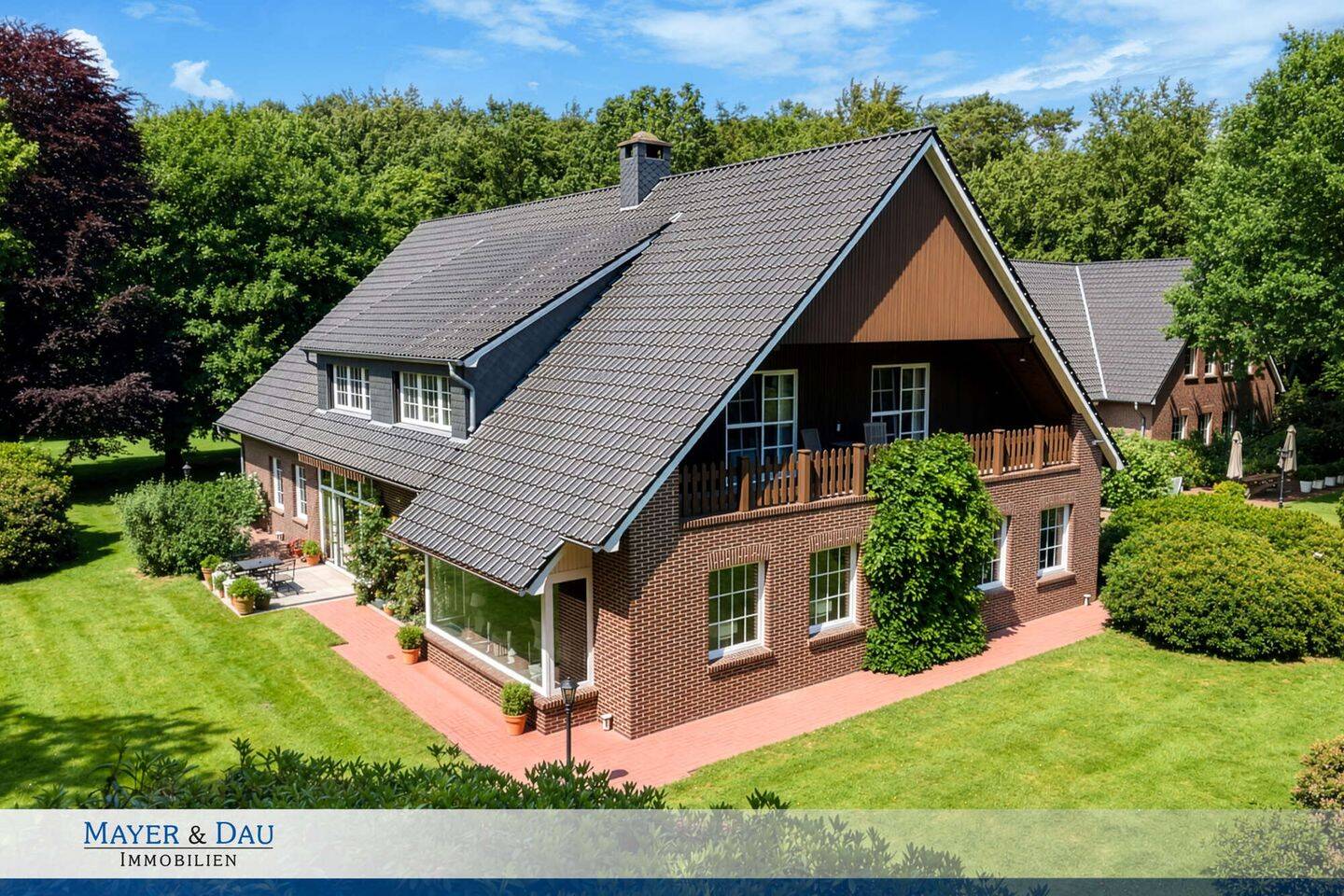 Hausteil mit Einliegerwohnung auf parkähnlichem Grundstück in Rastede Loy, Obj. 9828, 26180 Rastede
