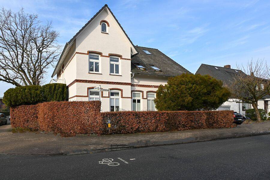 Charmante 3,5-Zimmer-Maisonettewohnung mit Balkon und Stellplatz in ruhiger Lage von Pinneberg…, 25421 Pinneberg