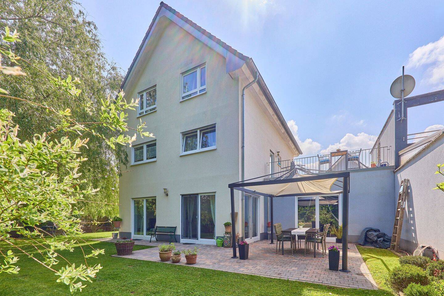 Neuwertiges und familienfreundliches EFH mit schönem Garten!, 67659 Kaiserslautern (Erfenbach Erlenbach Innenstadt Morlautern)