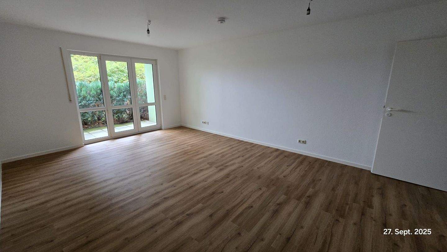 Top neu renovierte 2-Raum-Whng, EG, barrierefrei, 2 Terrassen, Garten (ca.65 qm), 9669 Frankenberg/Sa.
