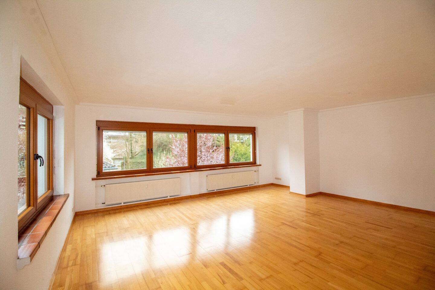 Modernes Wohnen mit Charme – Stilvolle Doppelhaushälfte in Bad Breisig zu vermieten, 53498 Bad Breisig