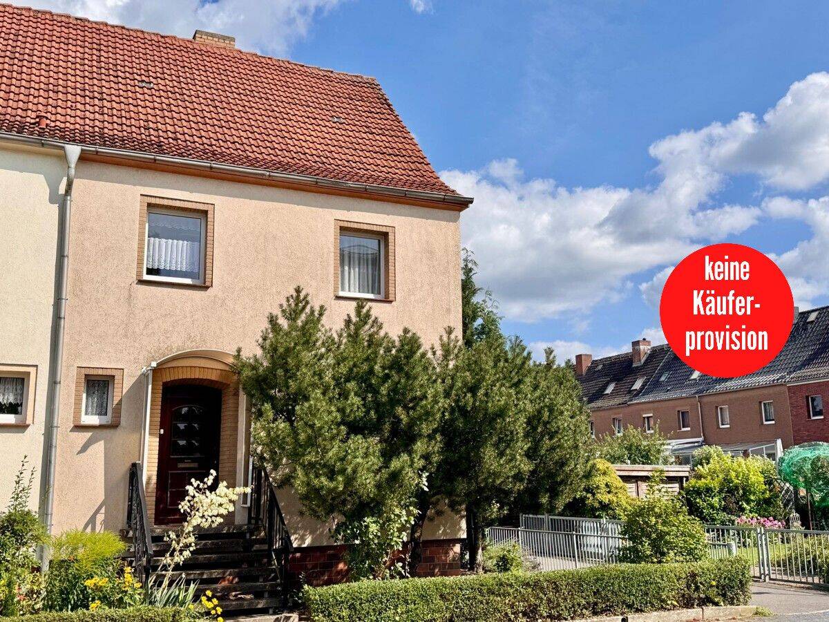 HORN IMMOBILIEN ++ Neubrandenburg Vogelviertel, Haus mit Grundstück, Terrasse und 3 Garagen, 17034 Neubrandenburg