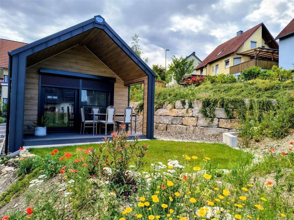 Kleines Haus – große Lebensqualität: Kompakthaus mit Grundstück zum Erstbezug, 97282 Retzstadt