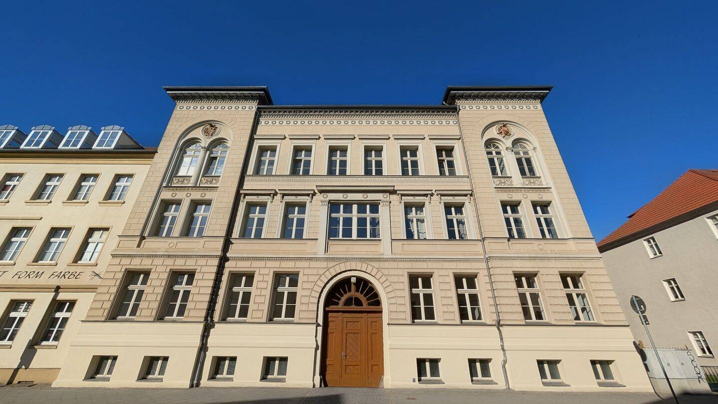 Großzügige 3-Zimmer Wohnung im Erdgeschoss mit Stellplatz, 17235 Neustrelitz