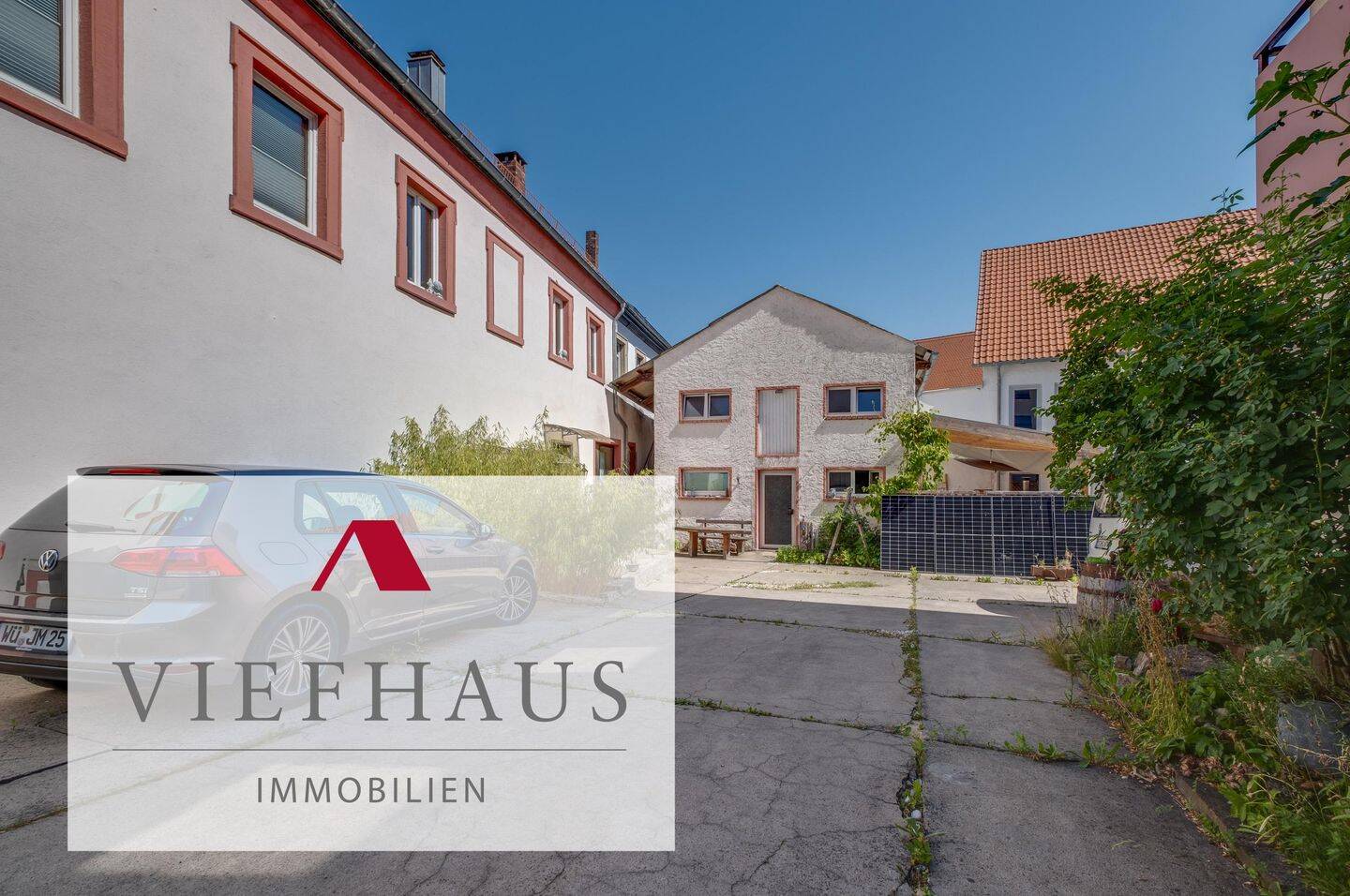 Historisches, denkmalgeschütztes Hofensemble mit beeindruckender Scheune und einzigartigem Wohnambiente, 97080 Würzburg (Altstadt Dürrbachau Grombühl Oberdürrbach Unterdürrbach)