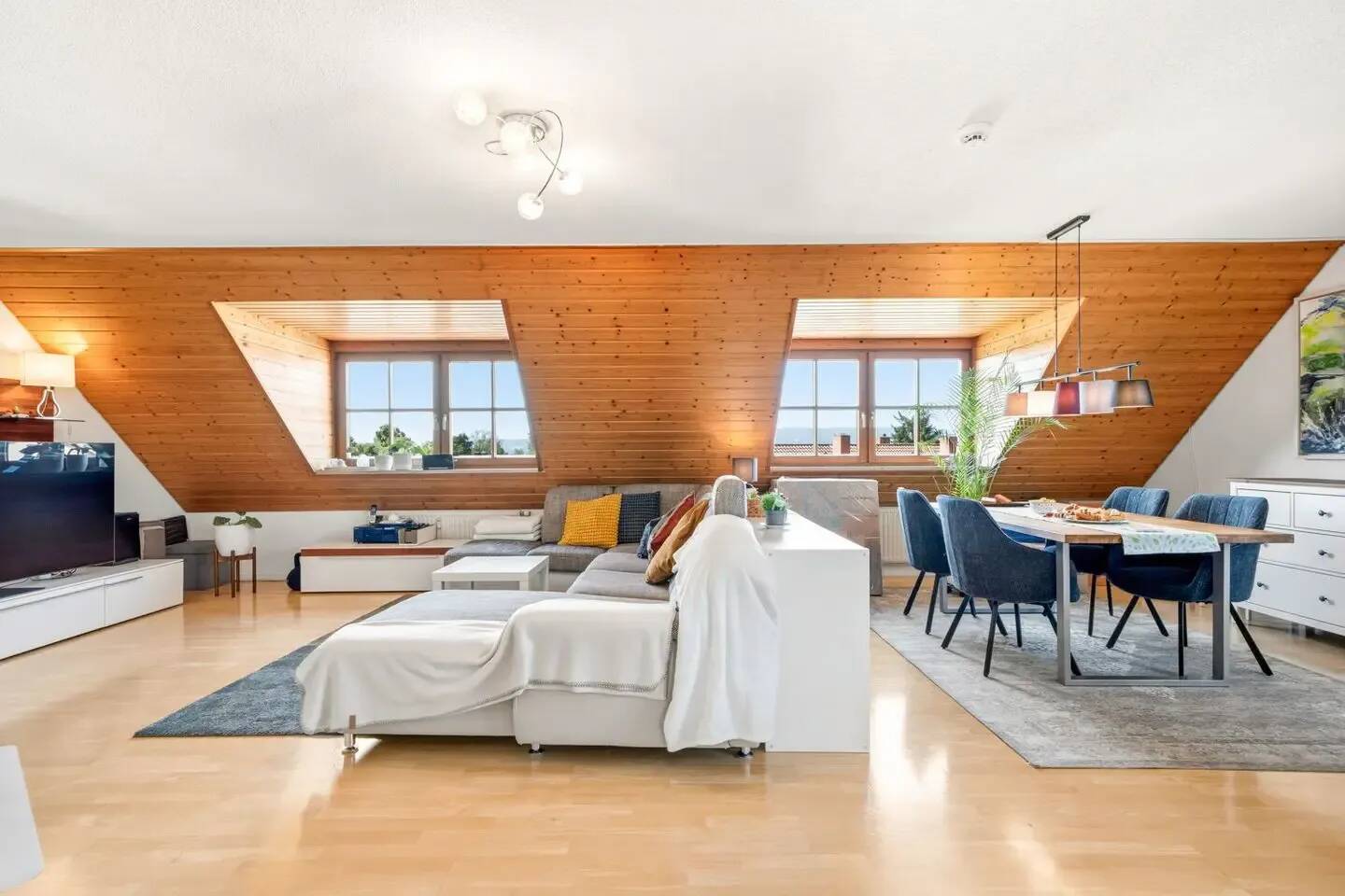 Demnächst bezugsfrei: 4-Zimmer-Maisonette mit Balkon in Allensbach, 78476 Allensbach