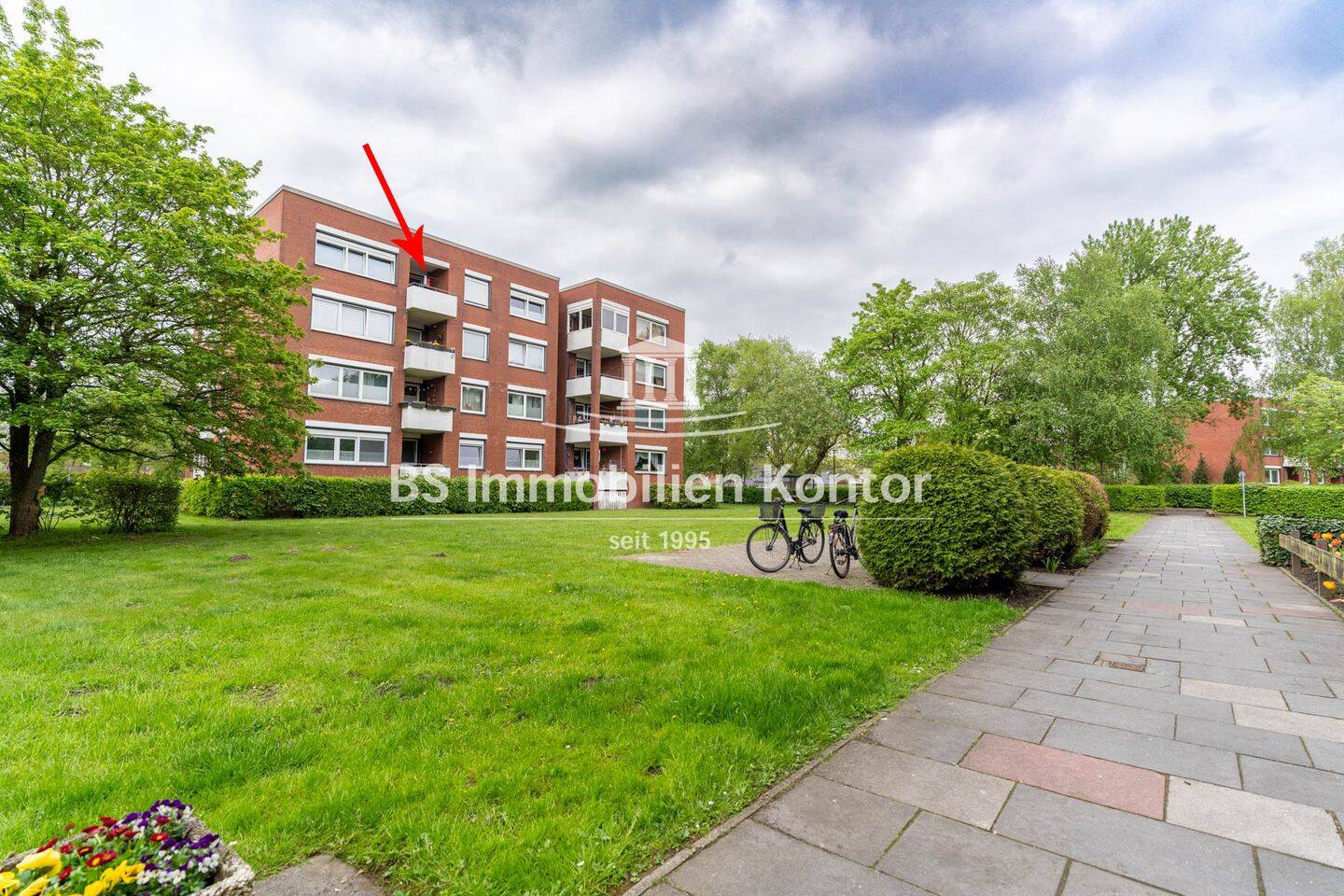 Larrelt! Große Eigentumswohnung mit Balkon in ruhiger, zentraler Lage!, 26723 Emden