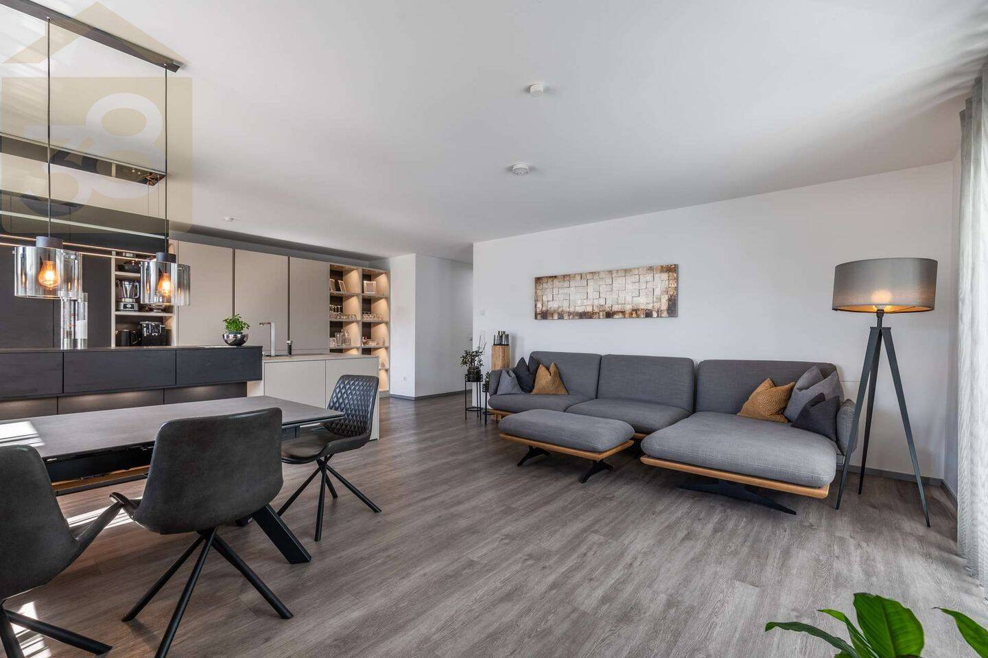 Neuwertige 4 Zimmerwohnung mit Balkon und Fahrstuhl im Kleekamp – Meine Immobilie=Mein Partner!, 38442 Wolfsburg (Ehmen Fallersleben Mörse Sandkamp Sülfeld)