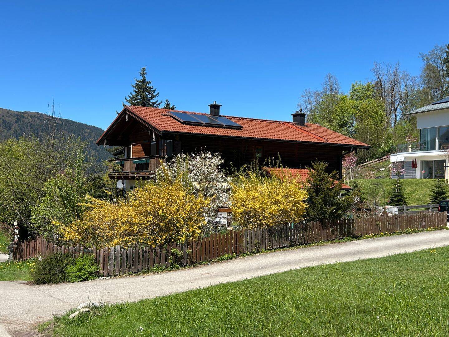 Doppelhaushälfte mit traumhaftem Bergpanorama in Schönau am Königssee, 83471 Berchtesgaden