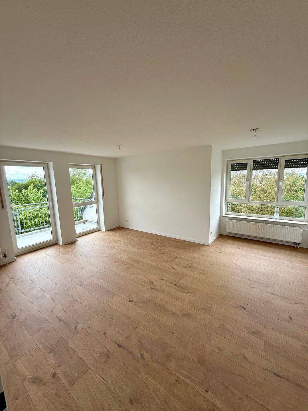 Moderne 3-Zimmer-Wohnung mit Balkon in zentraler Lage von Hillesheim, 54576 Dohm-Lammersdorf