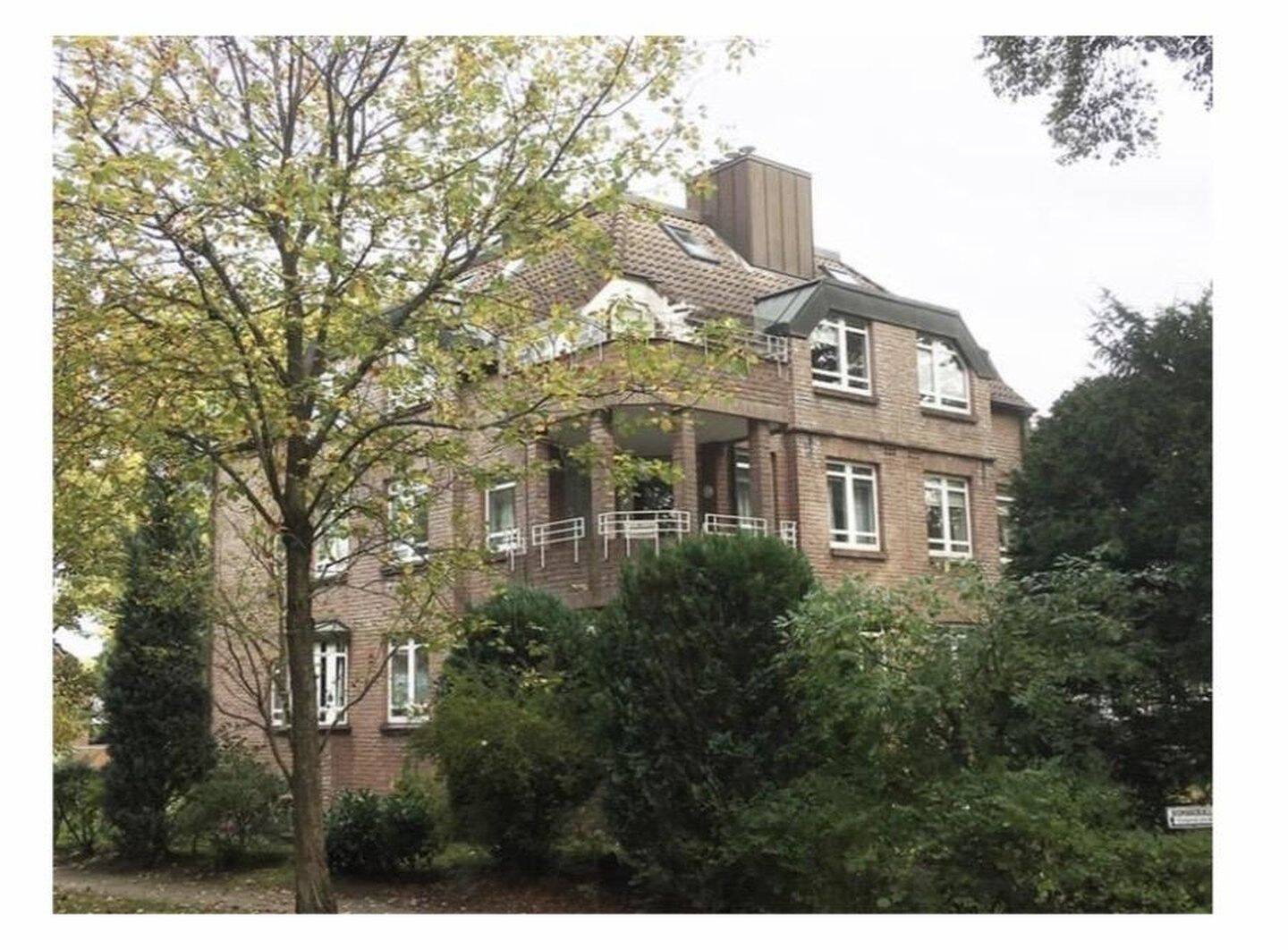 Exklusive 3,5-Zimmer-Maisonette mit Dachterrasse & Homeoffice in Ahrensburgs bester Villenlage, 22926 Ahrensburg