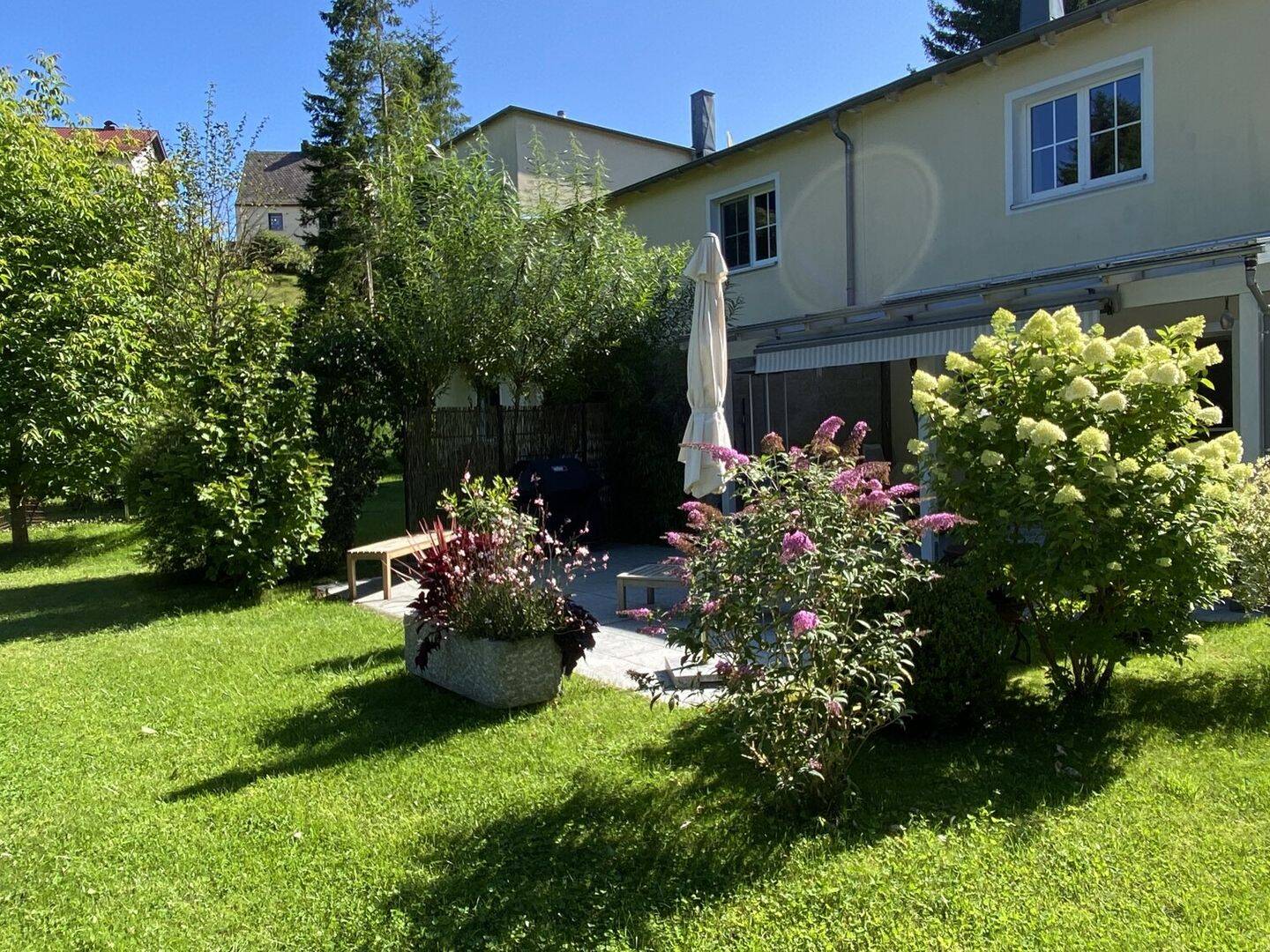Land- und Apartmenthaus für Pferdeliebhaber mit Badeteich am Fuße des Ochsenkopfes im Fichtelgebirge, 95493 Bischofsgrün