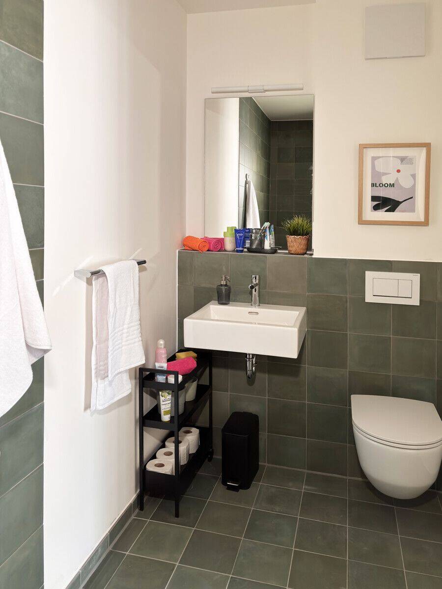 Möbliertes Neubau-Apartment mit sonniger Terrasse für Studenten/Azubis – direkt an der Uni Augsburg!, 86179 Augsburg (Haunstetten Siebenbrunn)