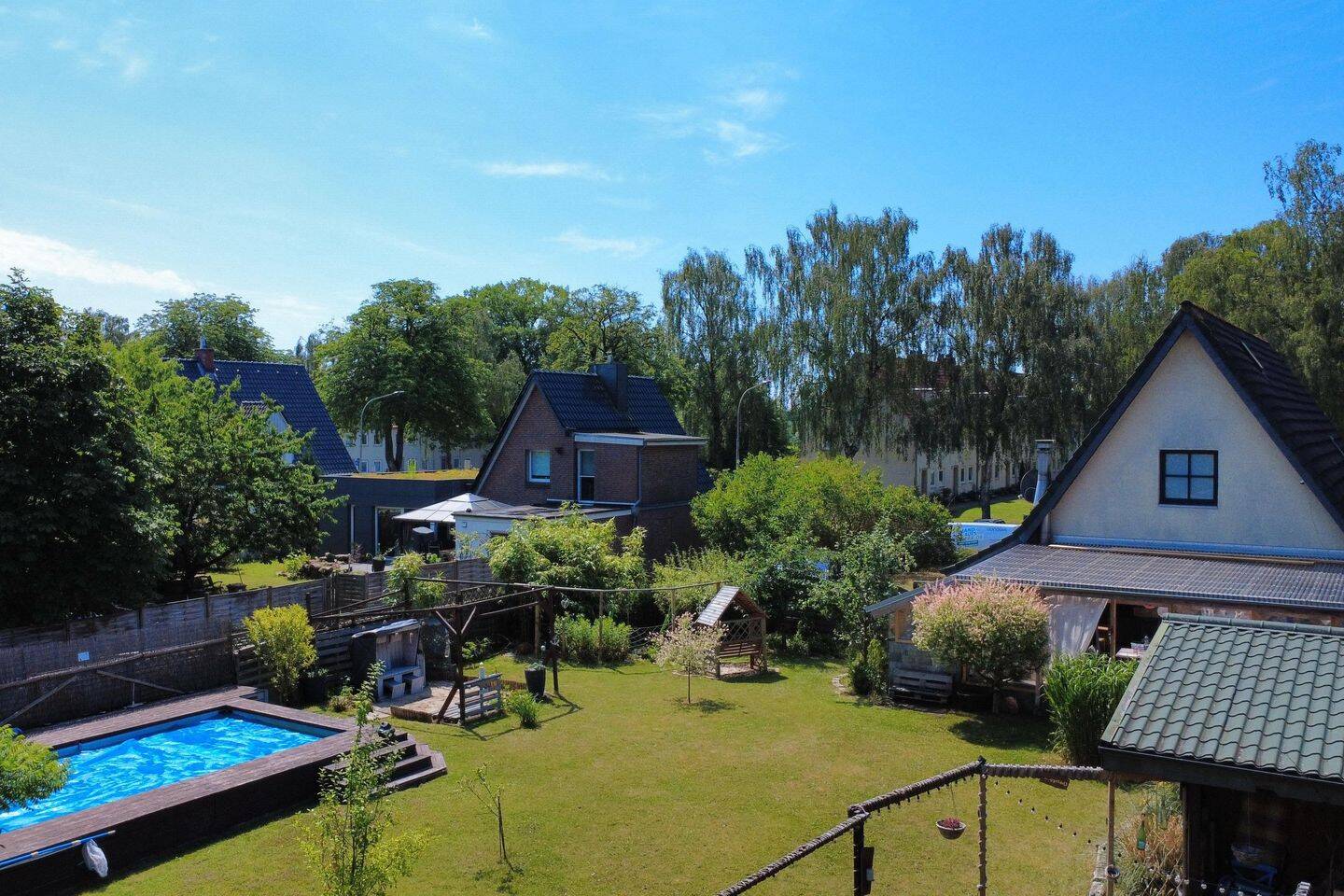 1998 saniertes Einfamilienhaus auf großem Grundstück mit Pool, 23566 Lübeck (Sankt Gertrud Sankt Jürgen)