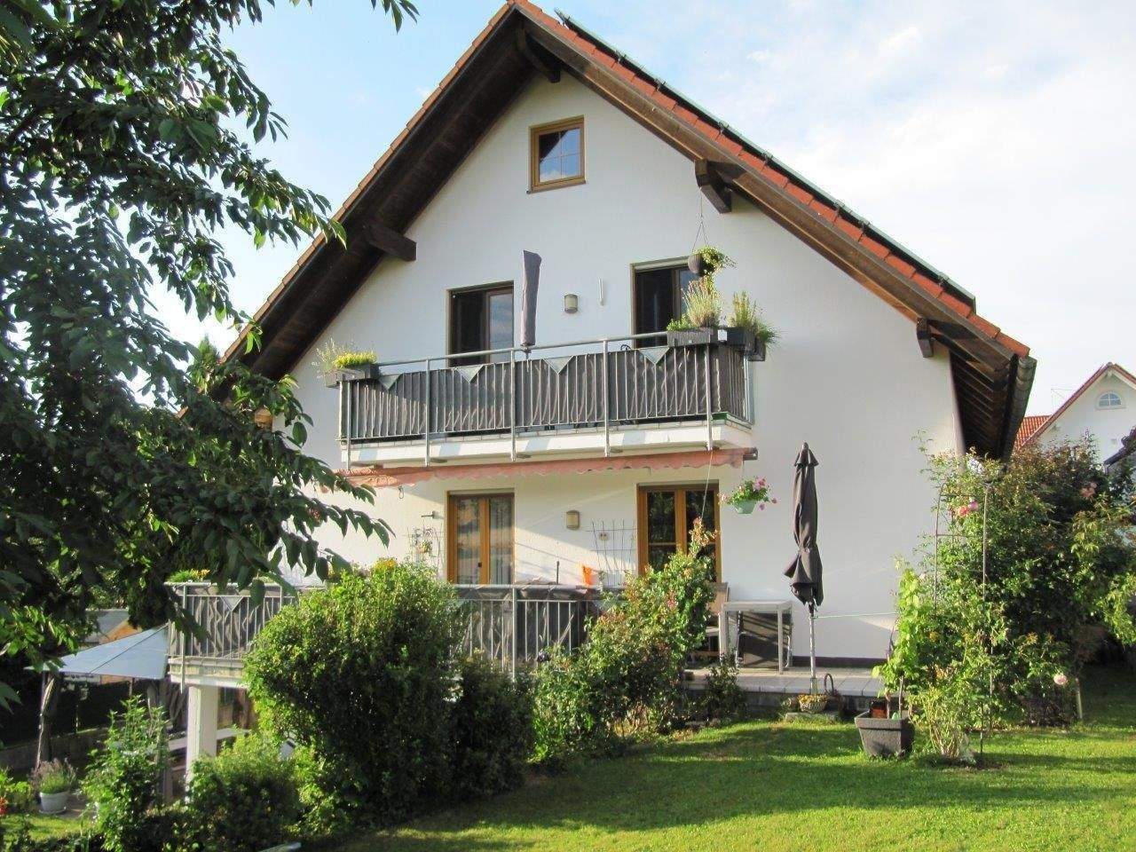 4-Zimmer-DG-Wohnung in einem topgepflegten Wohnhaus (nur 3 WE) in traumhafter Lage, 84104 Rudelzhausen