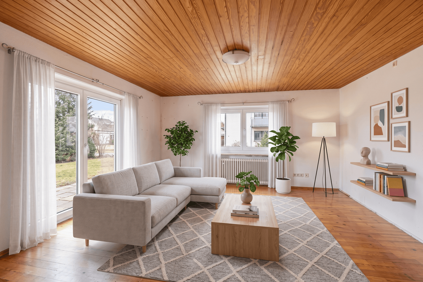 Haus mit 7 Zimmern, großem Garten und vielen Möglichkeiten in Holzkirchen, 83607 Holzkirchen