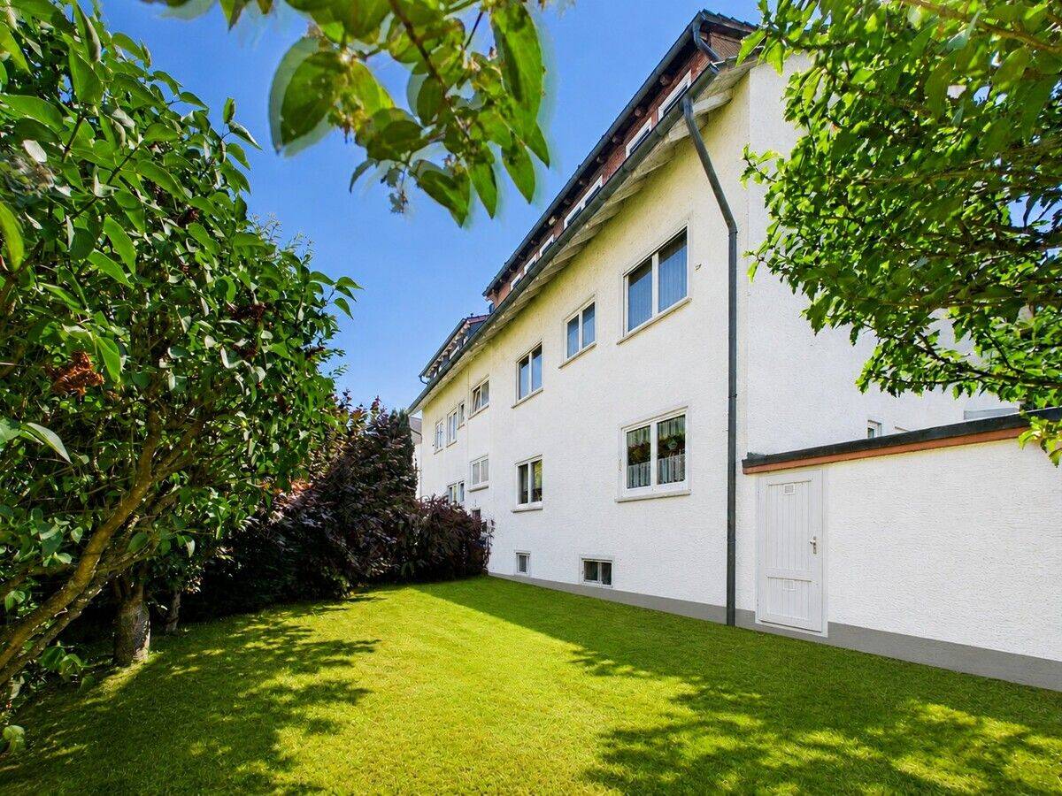 Großzügige Doppelhaushälfte mit Potenzial!, 78727 Oberndorf am Neckar