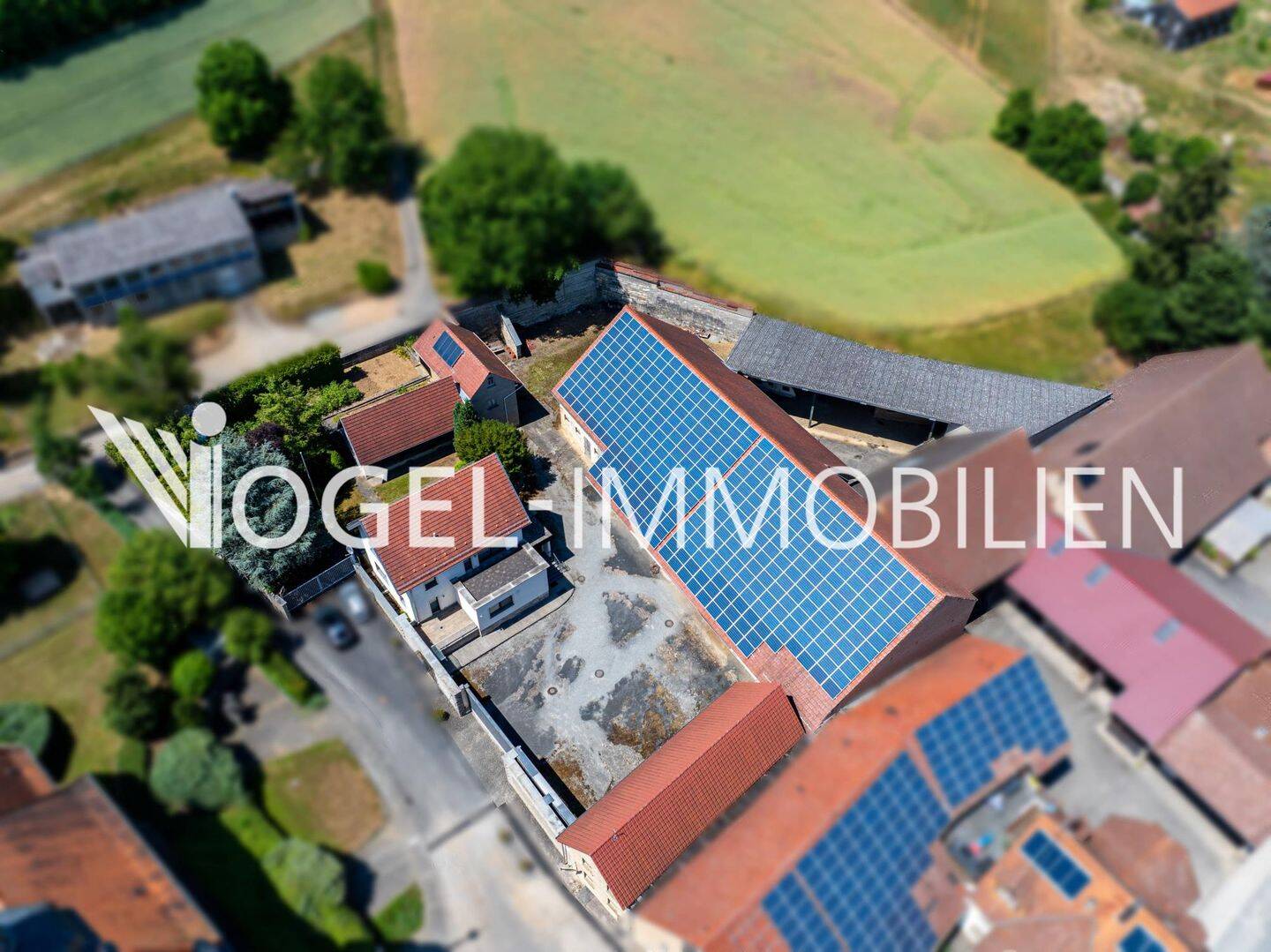 Großzügige Hofstelle mit Wohnhaus, Scheune und Werkstatt – keine zusätzliche Maklergebühr, 97957 Igersheim