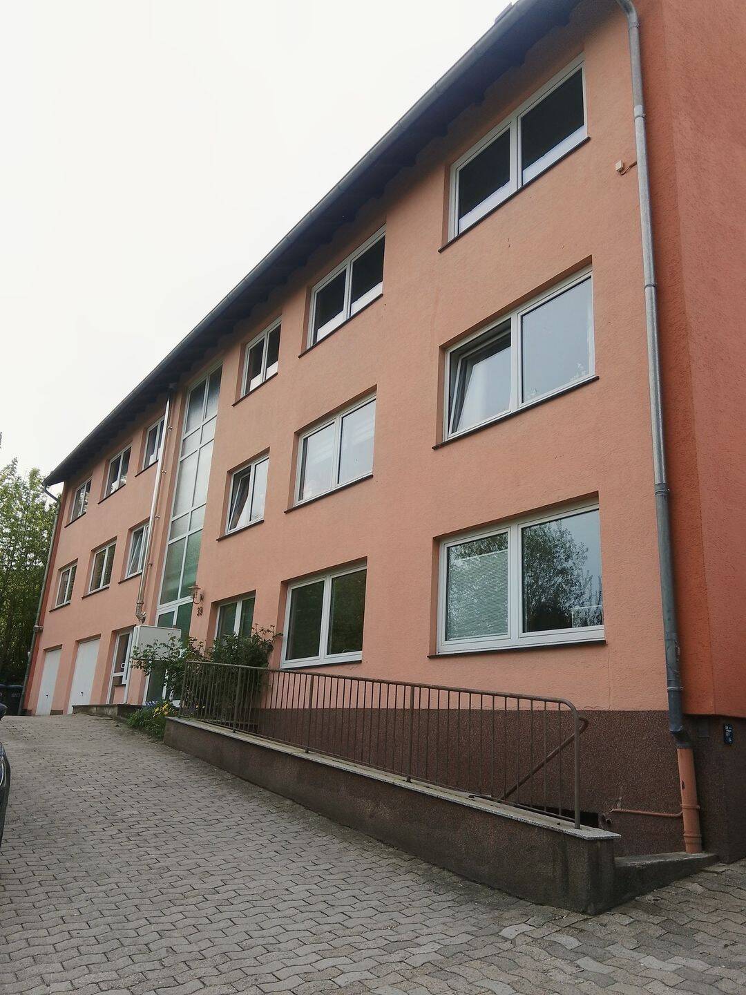 5,30 % Rendite, Für Anleger und Selbstnutzer, direkt am Wald und trotzdem Stadtnah, komplett modernisierte 3 ZKBB in Vlotho., 32602 Vlotho
