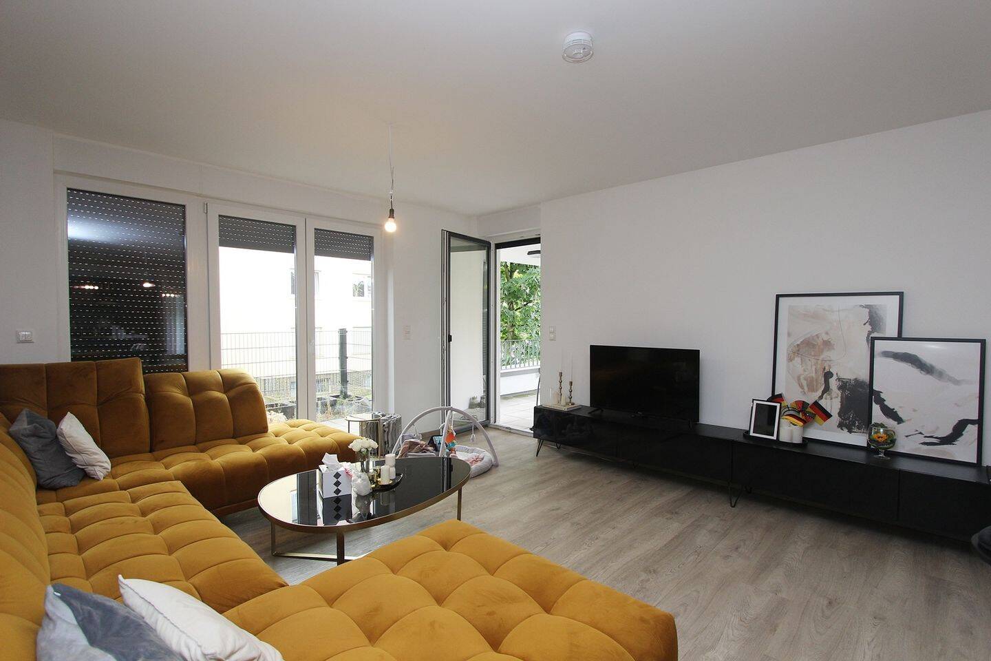 Moderne 4-Zimmer-Wohnung mit großer Terrasse in Kassel-Süd – EBK + PKW-Stellplatz möglich, 34121 Kassel (Mitte Süd Wehlheiden)