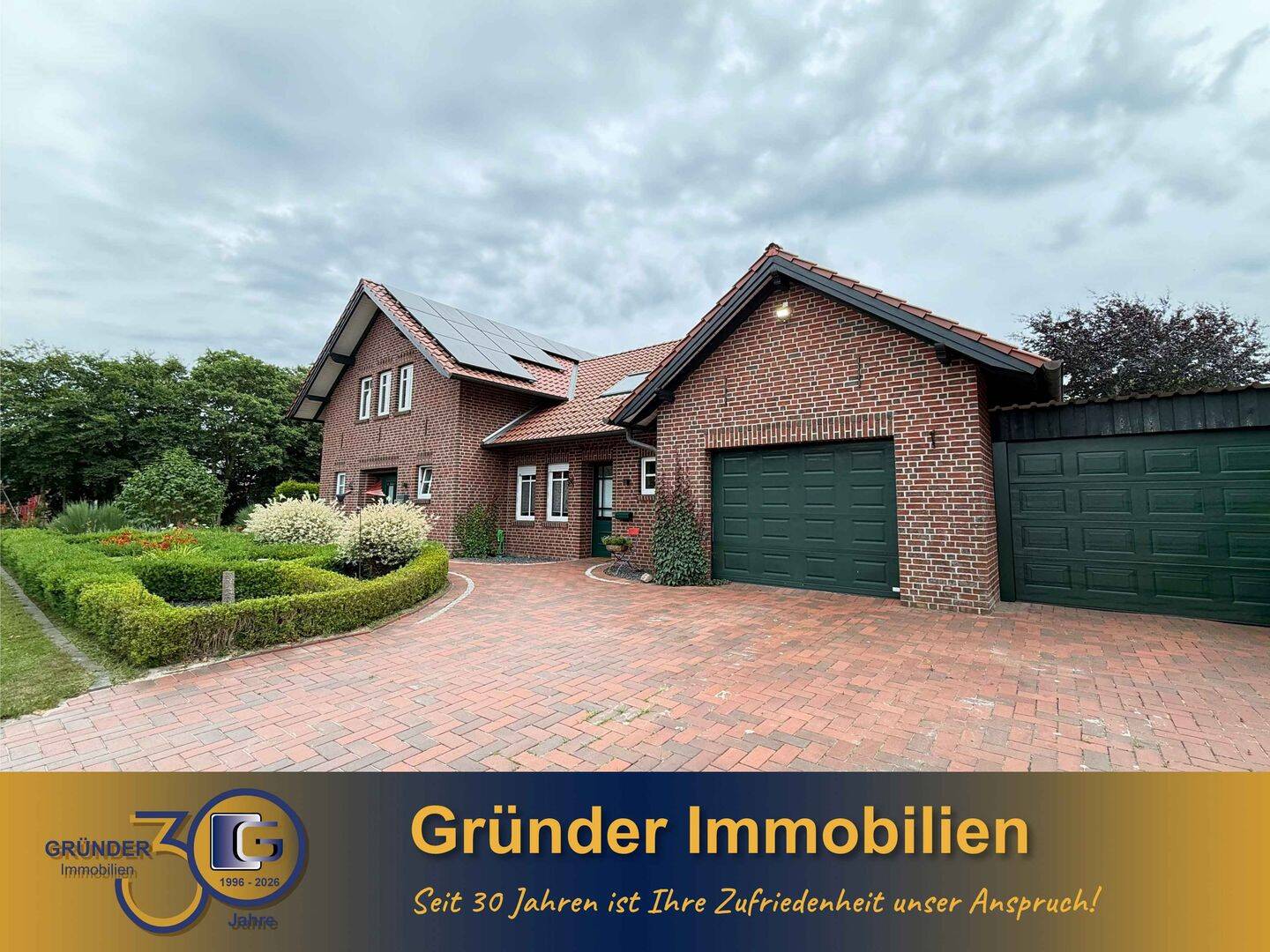 Großzügiges Familienhaus mit ebenerdigem Wohnkonzept, beheiztem Pool, Sauna und Photovoltaikanlage, 26906 Dersum